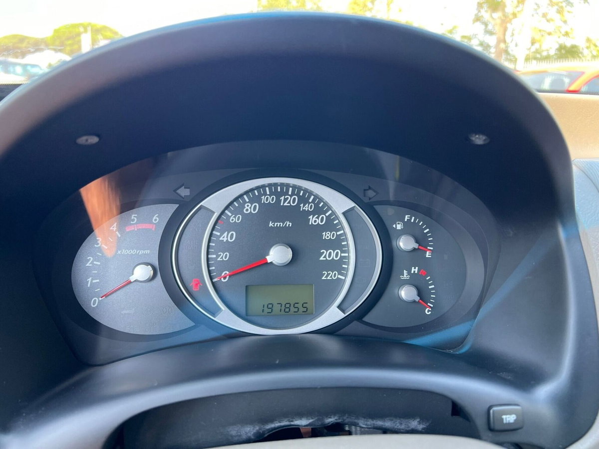 Hyundai Tucson 2.0 CRDi VGT Active (12)