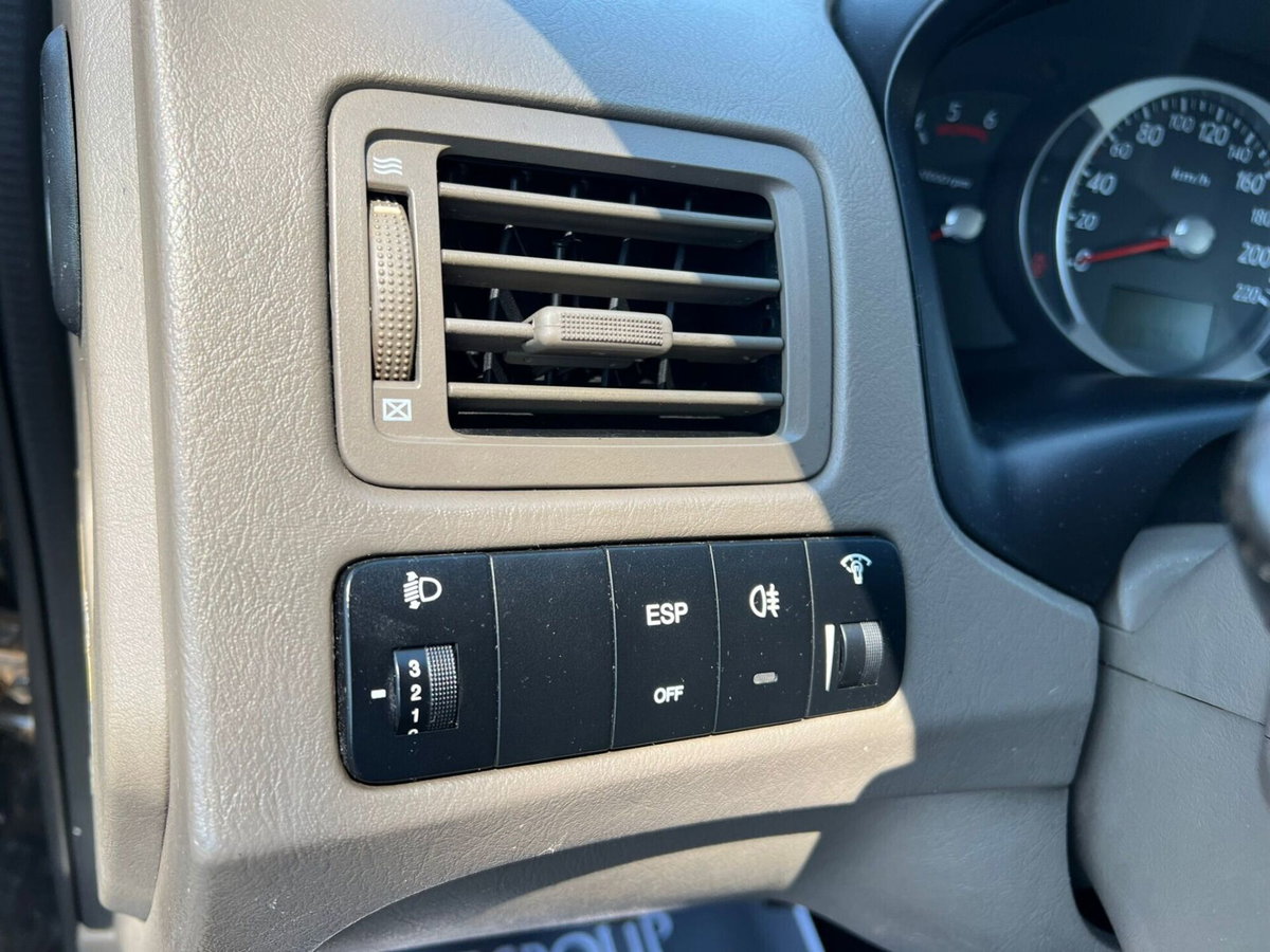 Hyundai Tucson 2.0 CRDi VGT Active (13)