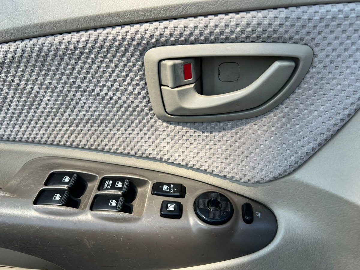 Hyundai Tucson 2.0 CRDi VGT Active (14)