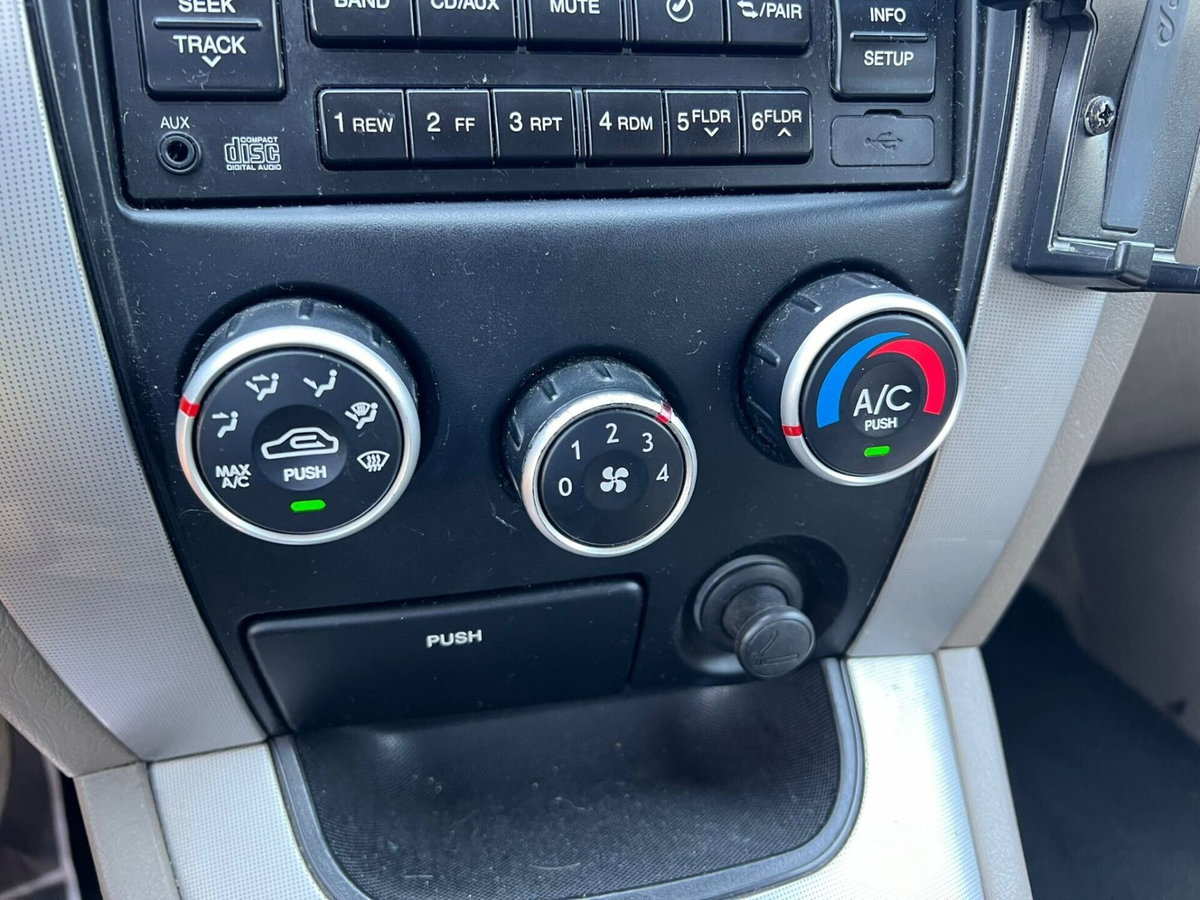 Hyundai Tucson 2.0 CRDi VGT Active (16)