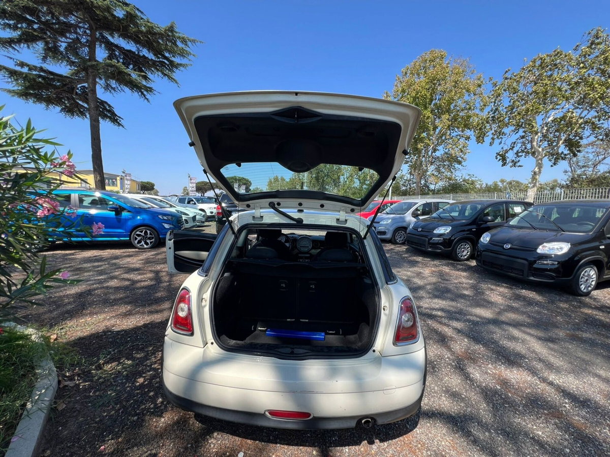 MINI Mini 1.6 16V One (55kW) (10)
