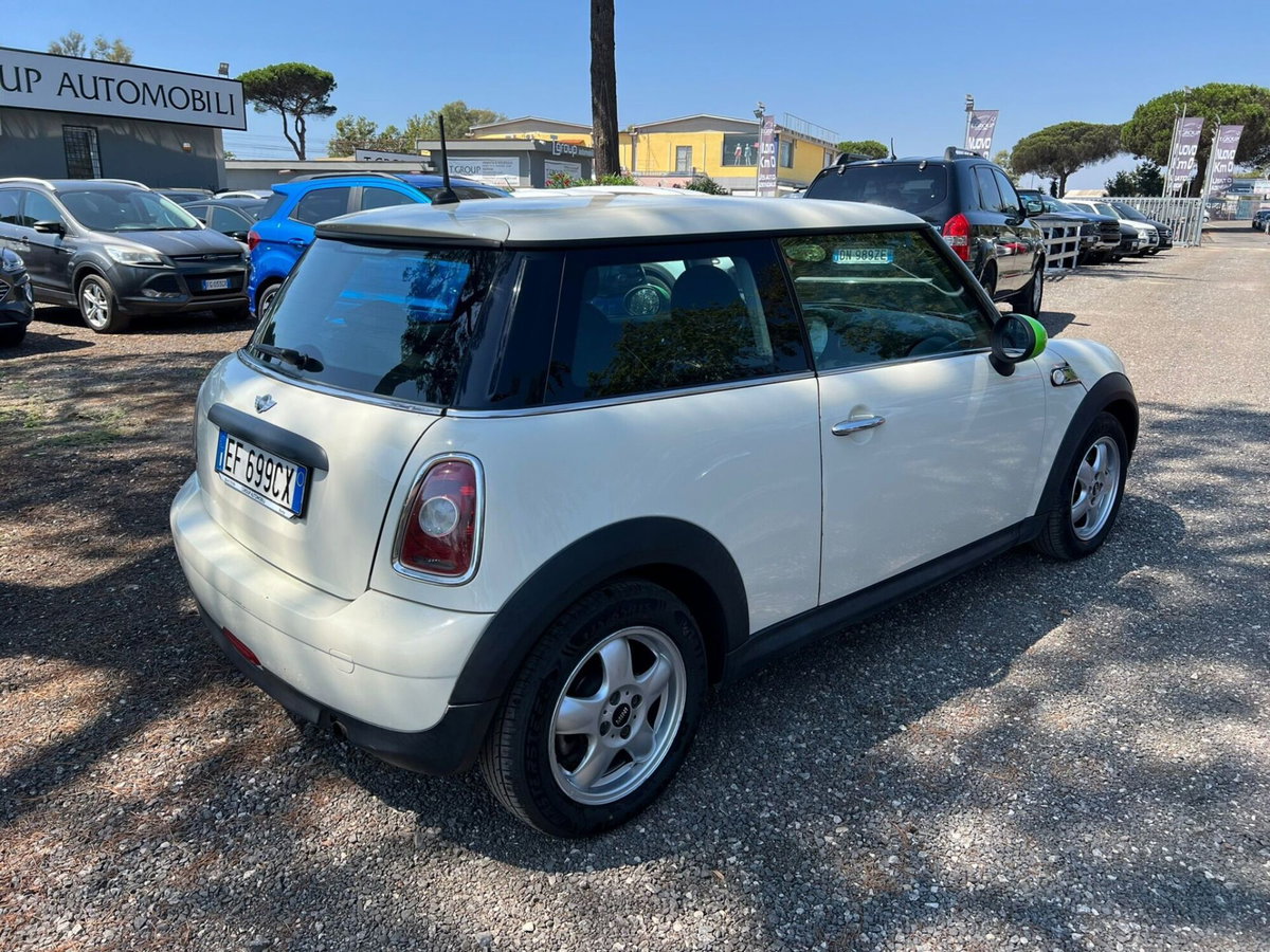 MINI Mini 1.6 16V One (55kW) (3)