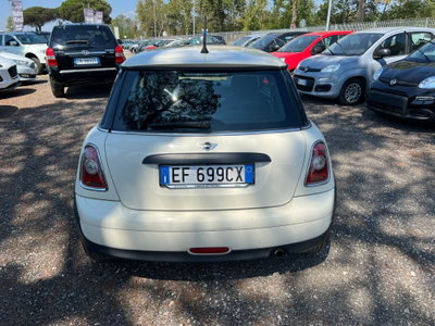 MINI Mini 1.6 16V One (55kW) (4)