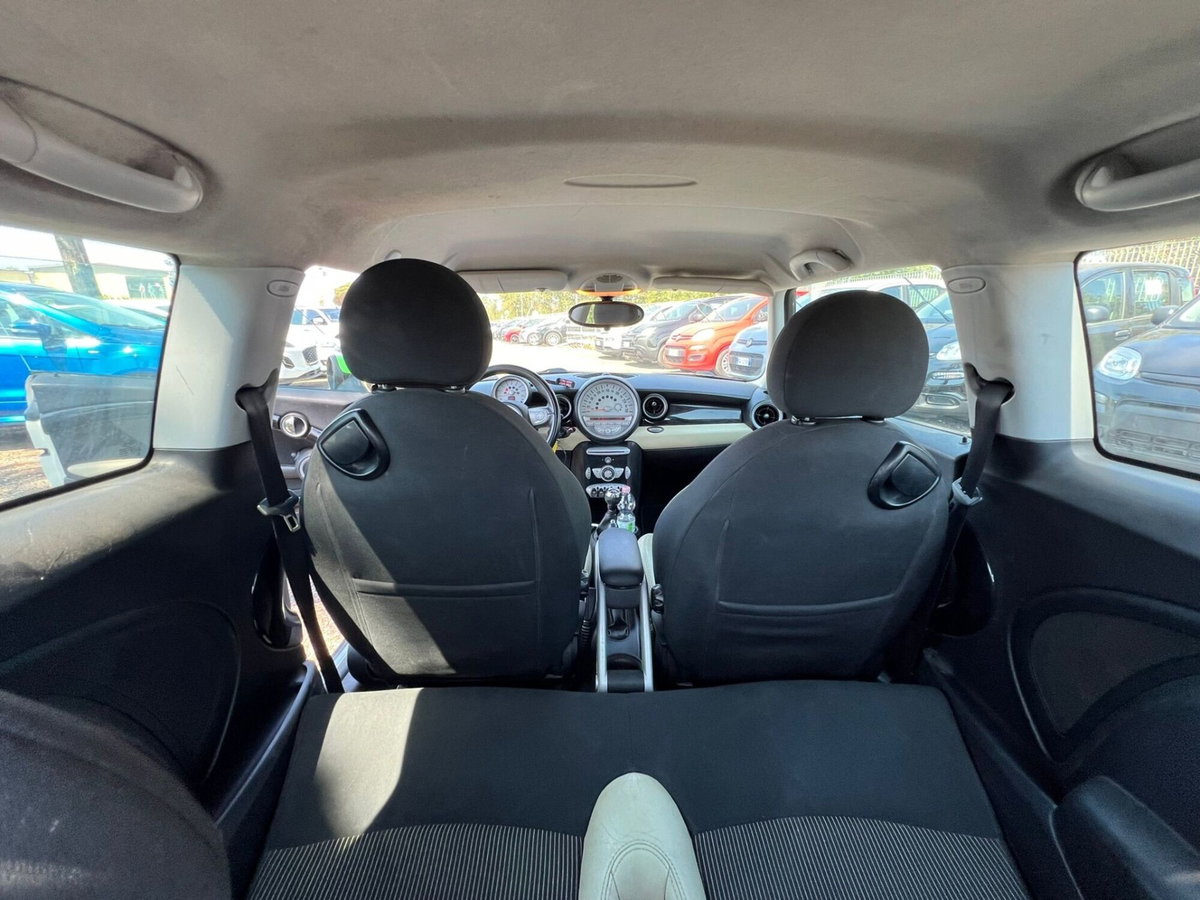 MINI Mini 1.6 16V One (55kW) (9)