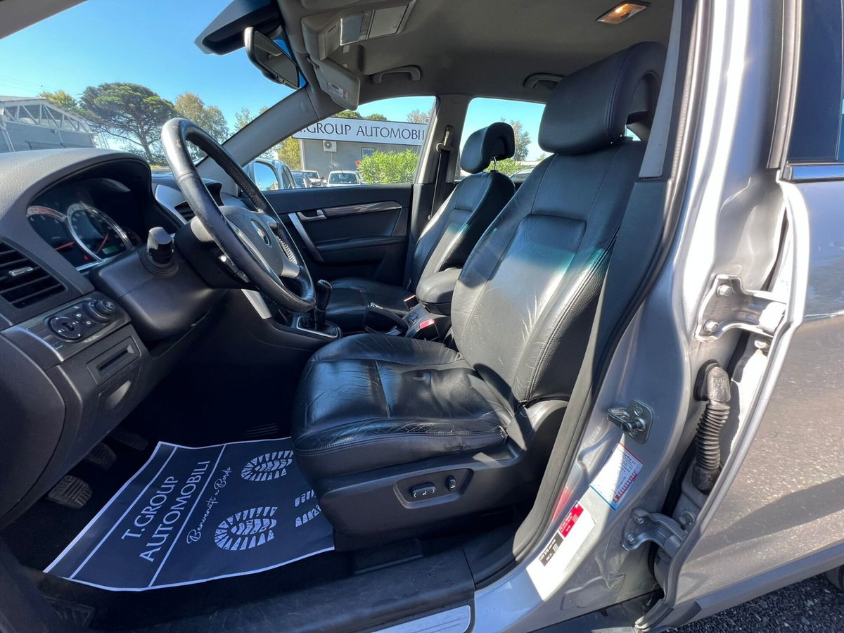 Chevrolet Captiva 2.0 VCDi LTZ (11)