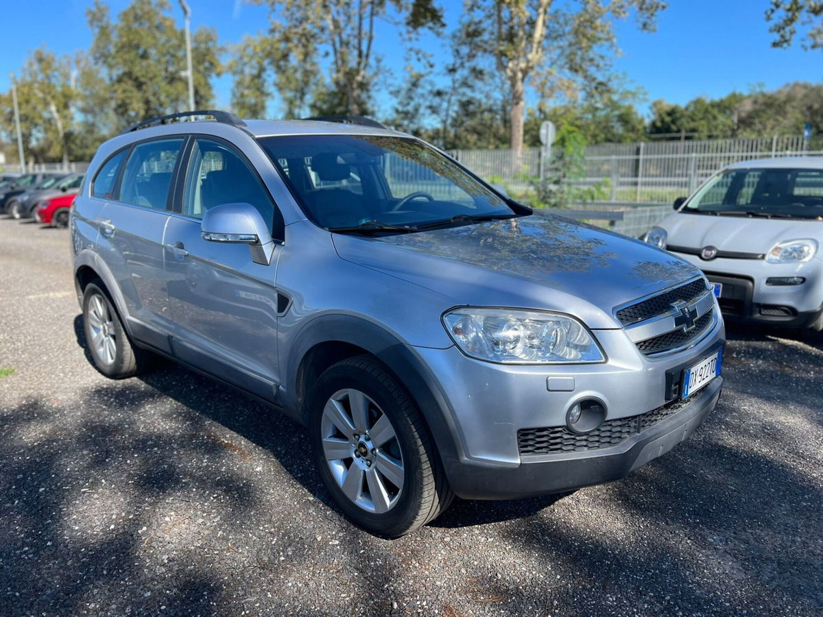 Chevrolet Captiva 2.0 VCDi LTZ (3)