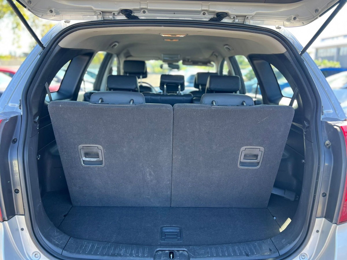 Chevrolet Captiva 2.0 VCDi LTZ (6)