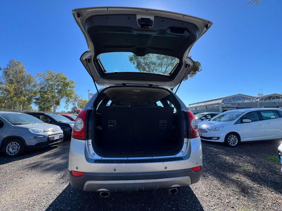 Chevrolet Captiva 2.0 VCDi LTZ (8)