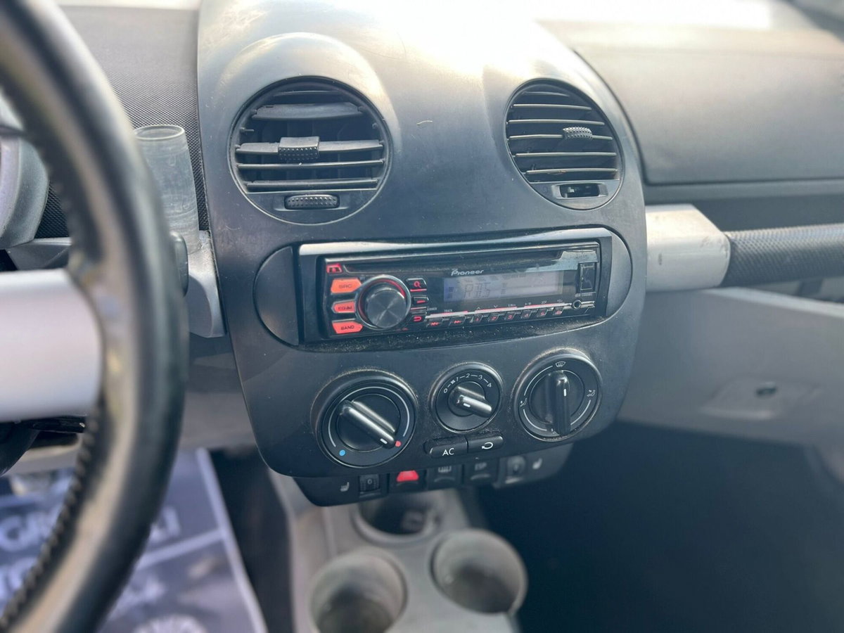 Volkswagen New Beetle TDI (11)