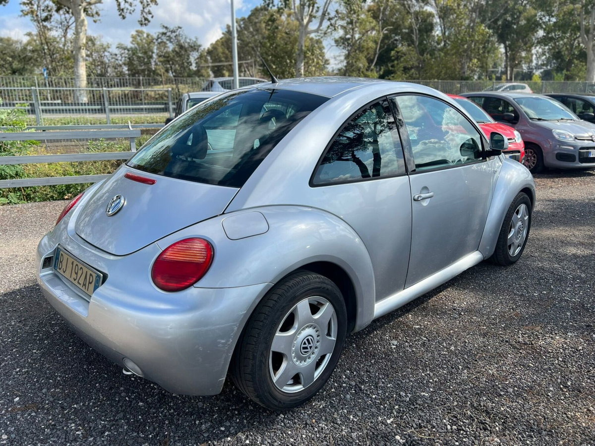 Volkswagen New Beetle TDI (4)