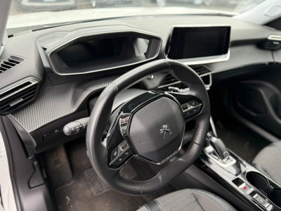 Peugeot 2008 PureTech 130 S&S Allure (11)