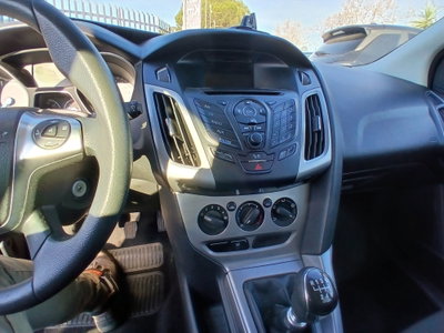 Ford Focus Station Wagon 1.6 TDCi 95 CV SW Titanium (15)