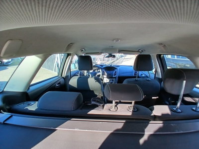 Ford Focus Station Wagon 1.6 TDCi 95 CV SW Titanium (8)