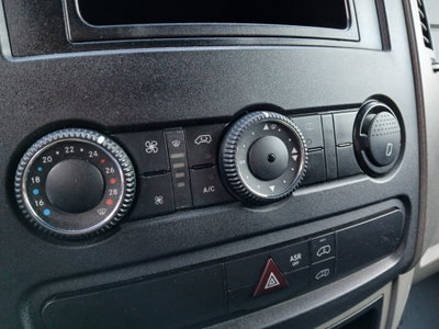 Mercedes-Benz Sprinter T37/30 214 CDI Cabinato Executive (12)