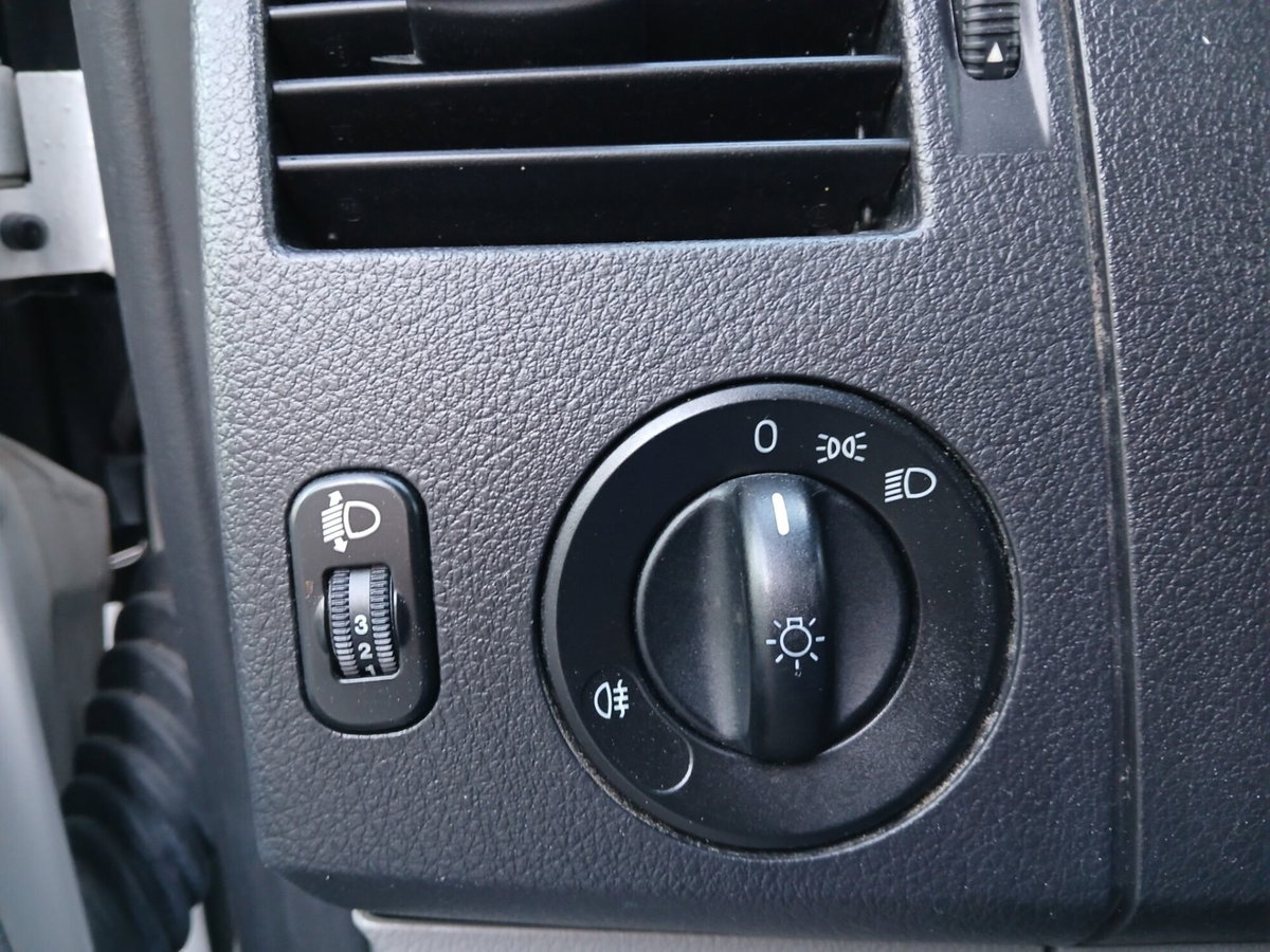 Mercedes-Benz Sprinter T37/30 214 CDI Cabinato Executive (16)