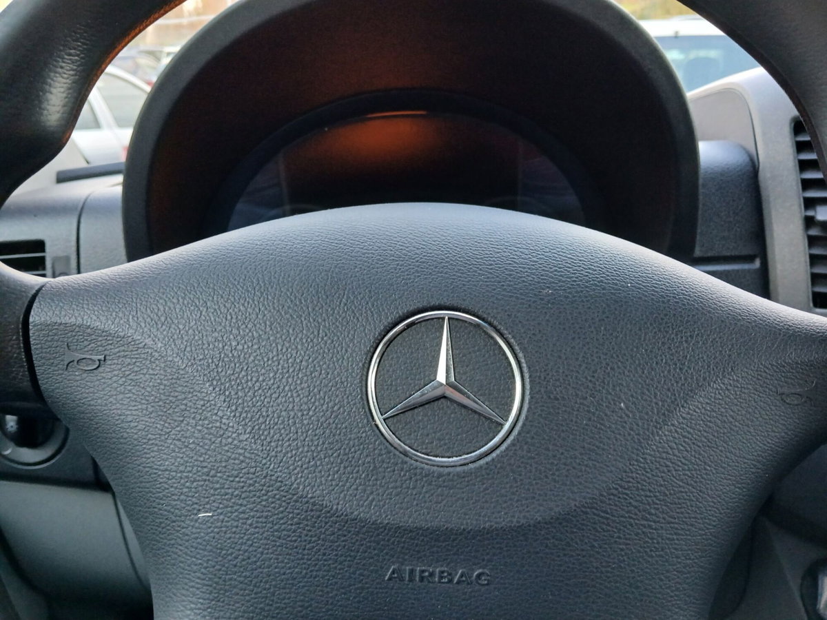Mercedes-Benz Sprinter T37/30 214 CDI Cabinato Executive (17)