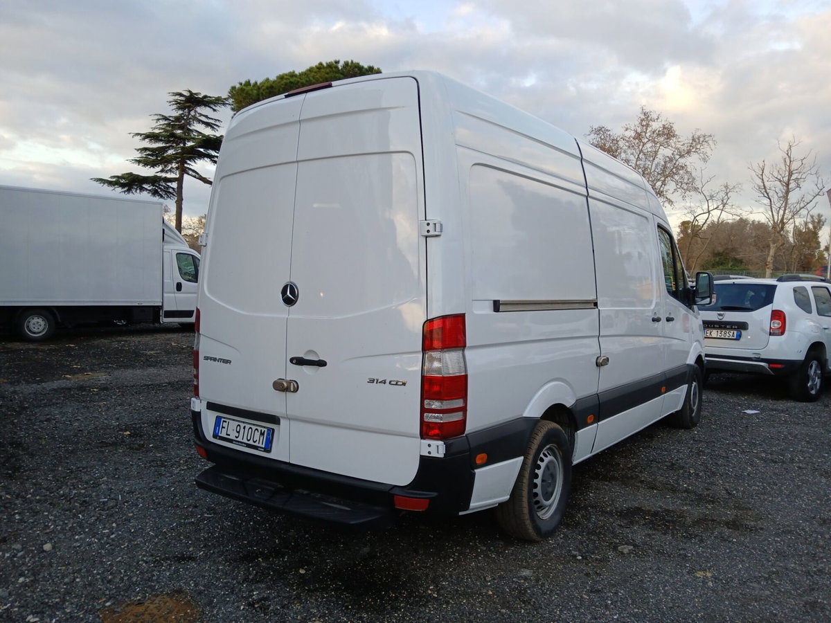 Mercedes-Benz Sprinter T37/30 214 CDI Cabinato Executive (6)
