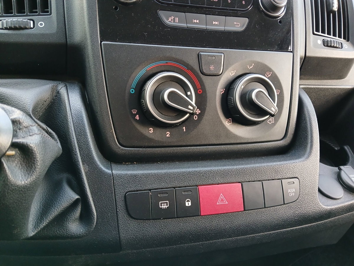 Peugeot Boxer Telaio 435 2.2 BlueHDi 140 S&S PLM Cabinato Premium (12)