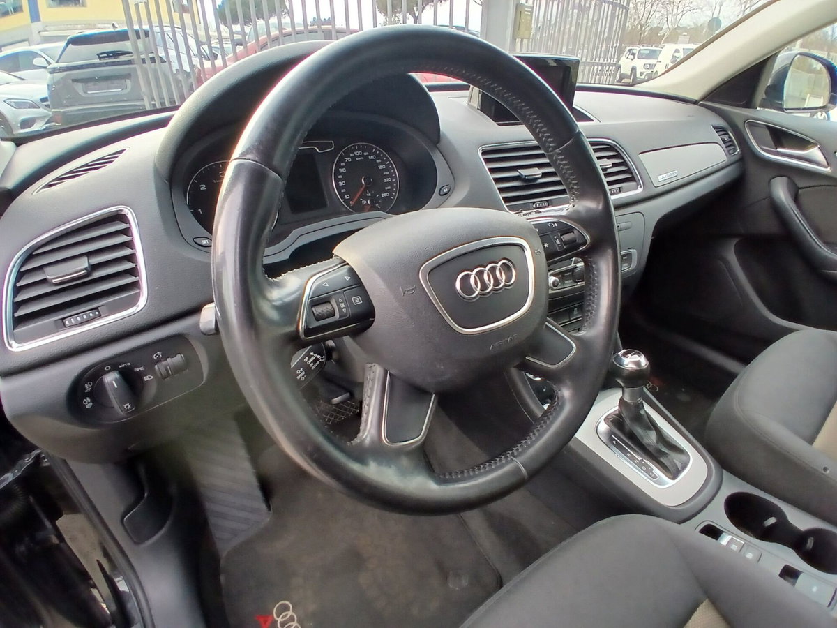 Audi Q3 2.0 TDI 177 CV quattro S tronic Business Plus (17)