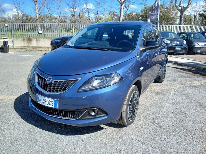 Lancia Ypsilon 1.0 FireFly 5 porte S&S Hybrid Gold Plus