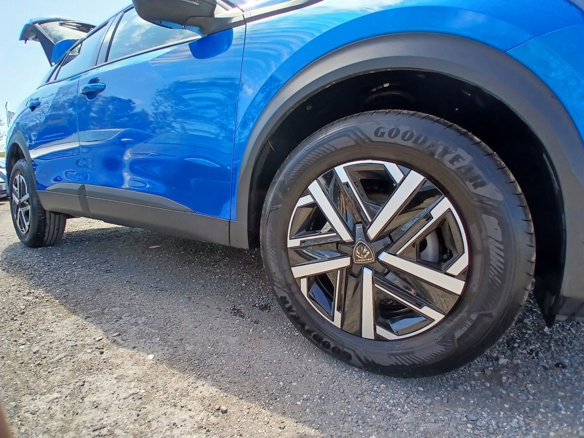 Peugeot 2008 1.2 puretech Active s&s 100cv (11)