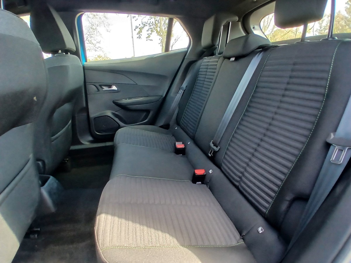 Peugeot 2008 1.2 puretech Active s&s 100cv (15)