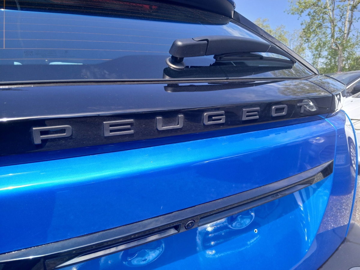 Peugeot 2008 1.2 puretech Active s&s 100cv (9)