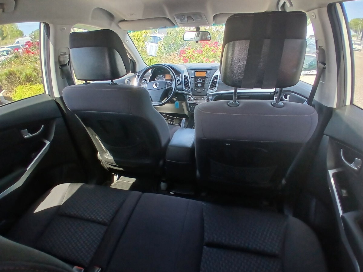 Ssangyong Korando 2.0 AWD MT GPL Plus (9)