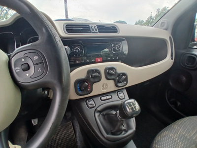 Fiat Panda 1.3 MJT 95 CV S&S 4x4 (15)