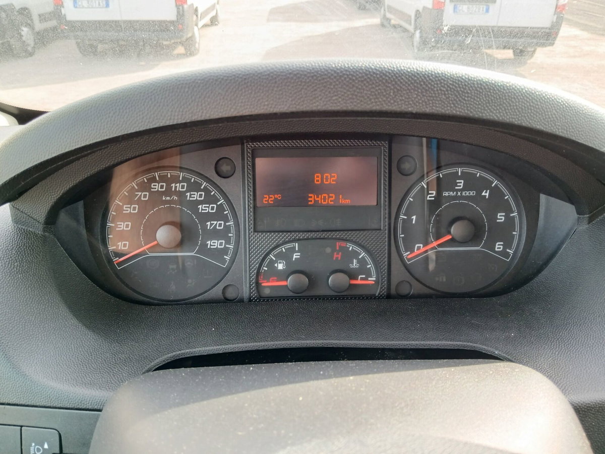 Citroen Jumper Furgone 33 BlueHDi 140 S&S PM-TN Furgone Business (13)