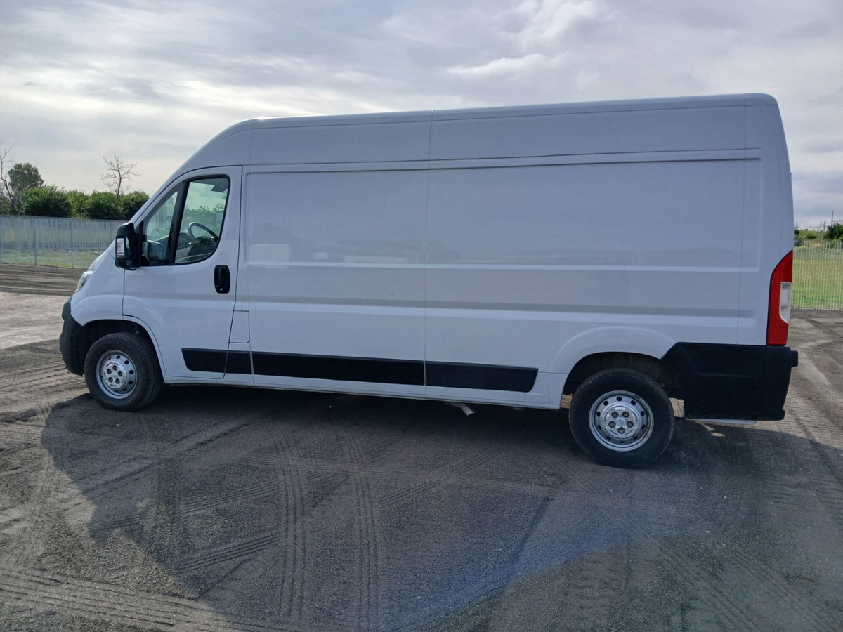 Citroen Jumper Furgone 33 BlueHDi 140 S&S PM-TN Furgone Business (9)