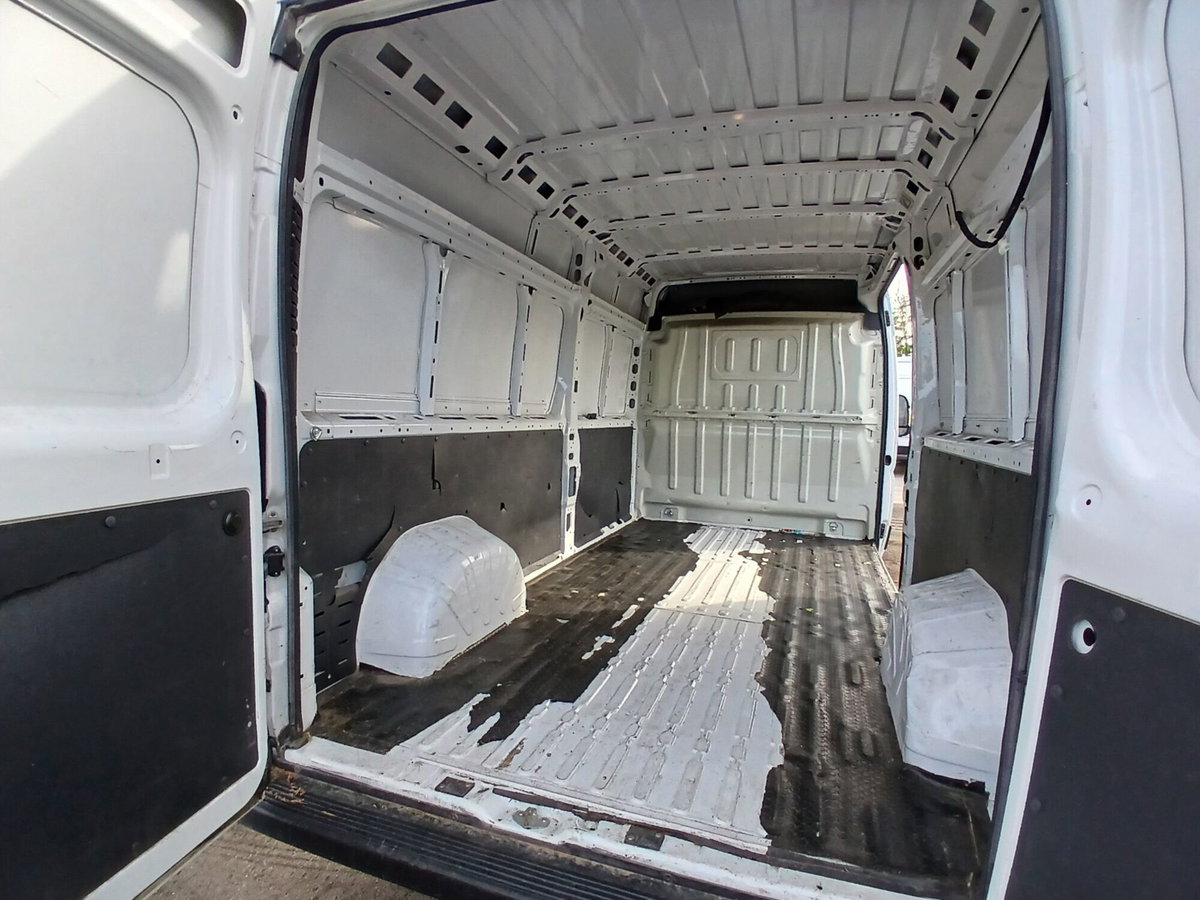 Citroen Jumper Furgone 33 BlueHDi 140 S&S PM-TN Furgone Business (10)