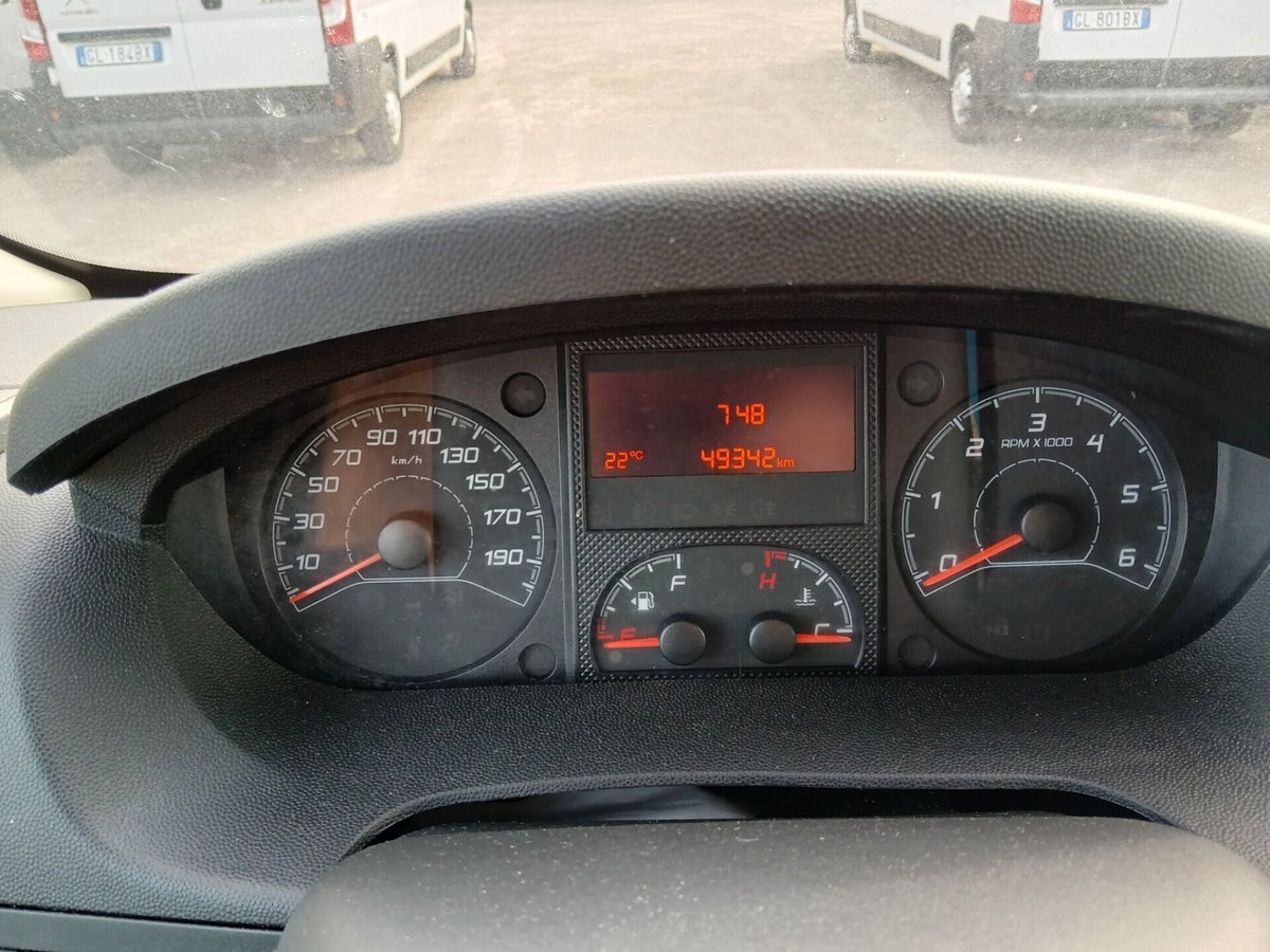 Citroen Jumper Furgone 30 BlueHDi 140 S&S PC-TN Furgone Business (11)