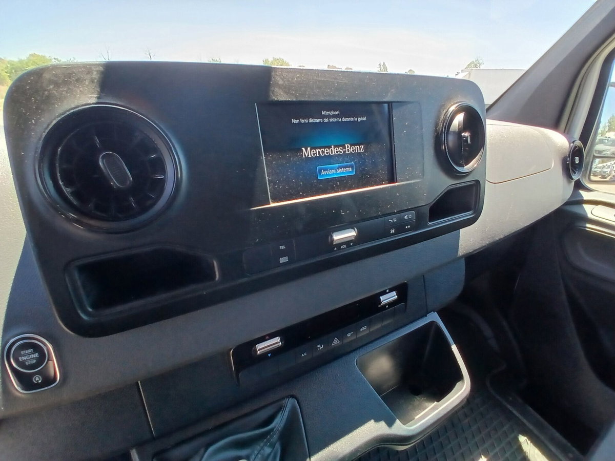 Mercedes-Benz Sprinter F39/35 311 CDI FWD TA Furgone (15)