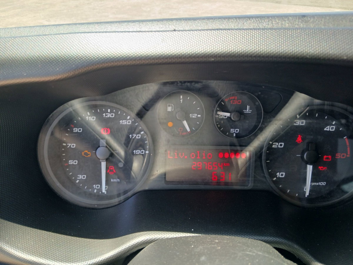 Iveco Daily Telaio 35C16HA8 BTor 2.3 HPT PC-RG Cabinato Hi-Matic (12)