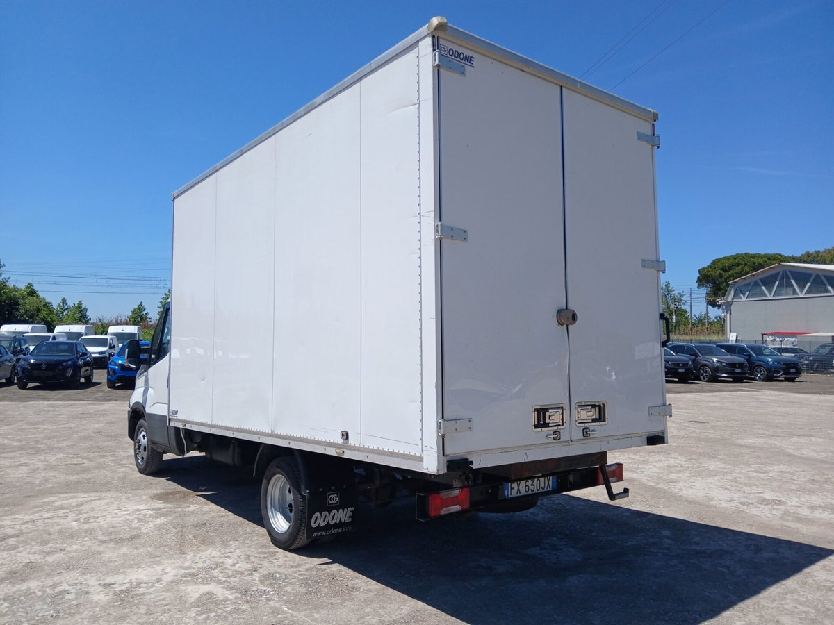 Iveco Daily Telaio 35C16HA8 BTor 2.3 HPT PC-RG Cabinato Hi-Matic (8)