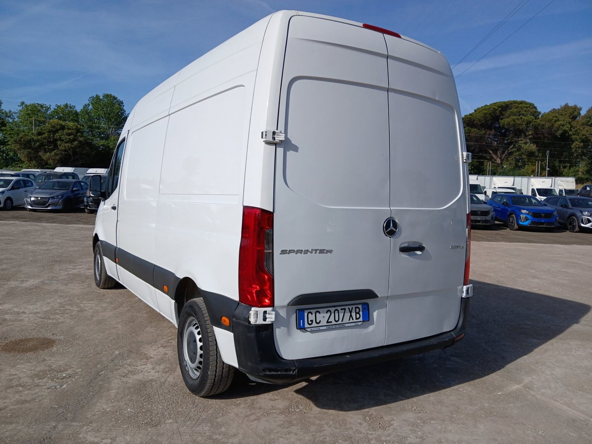 Mercedes-Benz Sprinter F39/35 311 CDI FWD TA Furgone (9)