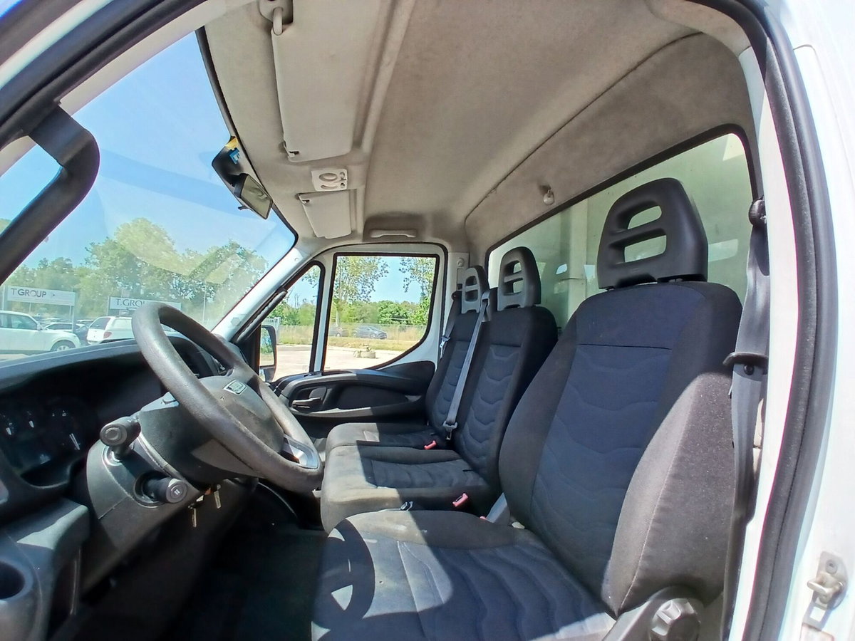 Iveco Daily Telaio 35C14 BTor 2.3 HPT PC-RG Cabinato (11)