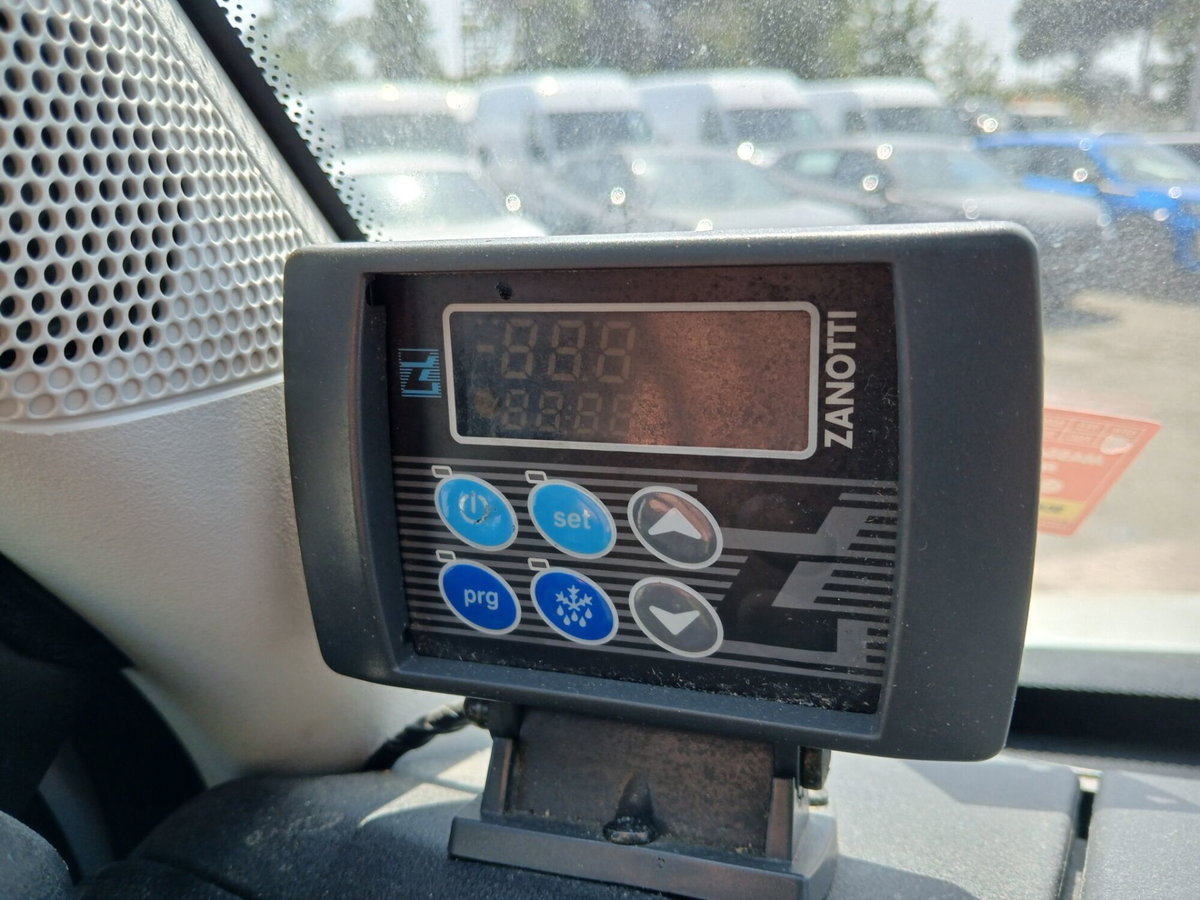 Iveco Daily Telaio 35C14 BTor 2.3 HPT PC-RG Cabinato (13)
