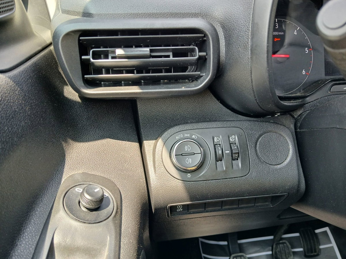 Opel Combo Furgone Cargo 1.6 Diesel 100CV S&S PC 650kg Edition (16)