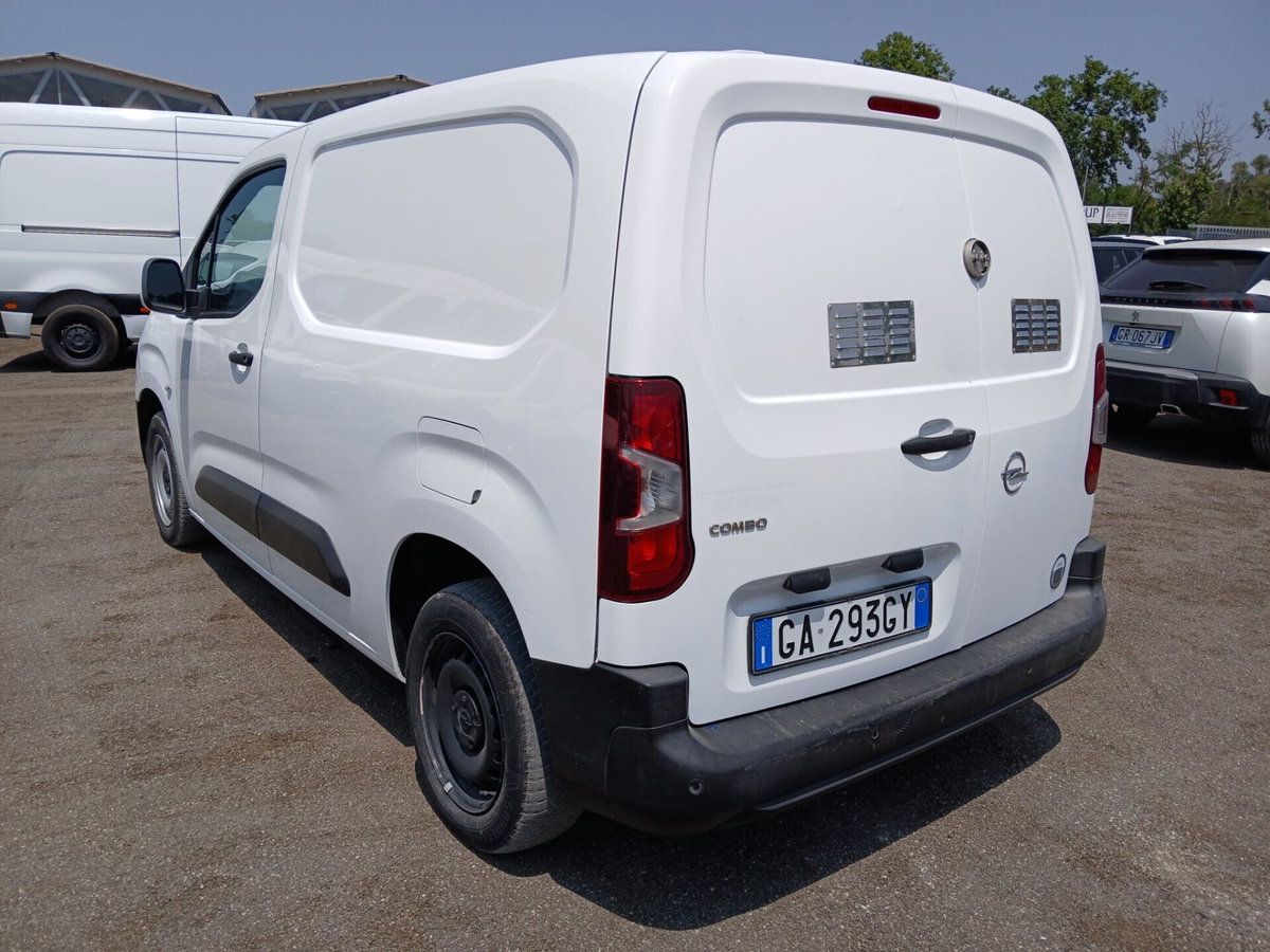 Opel Combo Furgone Cargo 1.6 Diesel 100CV S&S PC 650kg Edition (8)