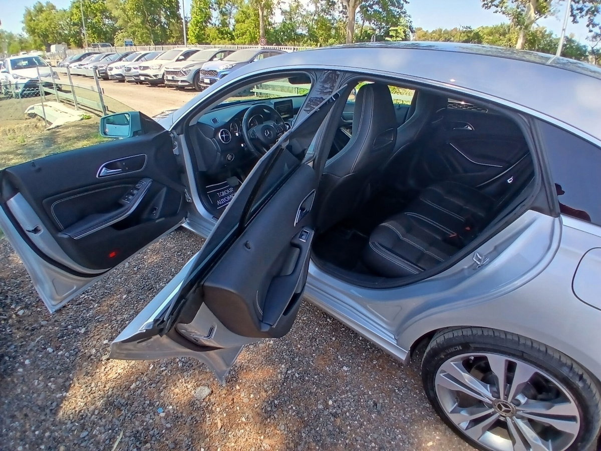 Mercedes-Benz CLA 200 d Automatic Premium (10)