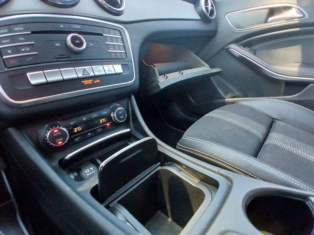 Mercedes-Benz CLA 200 d Automatic Premium (16)
