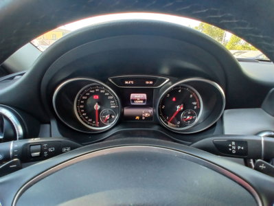 Mercedes-Benz CLA 200 d Automatic Premium (20)