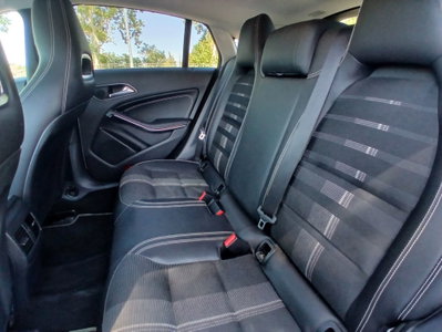 Mercedes-Benz CLA 200 d Automatic Premium (7)