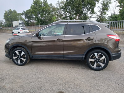 Nissan Qashqai 1.5 dCi Tekna (2)