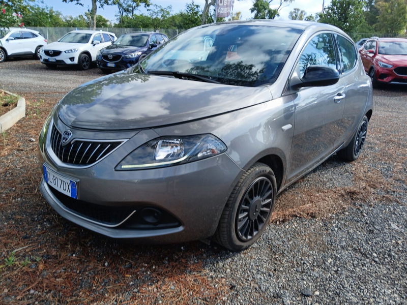 Lancia Ypsilon 1.0 FireFly 5 porte S&S Hybrid Ecochic Gold