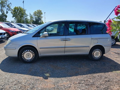 Lancia Phedra MJT 136 CV Executive (2)