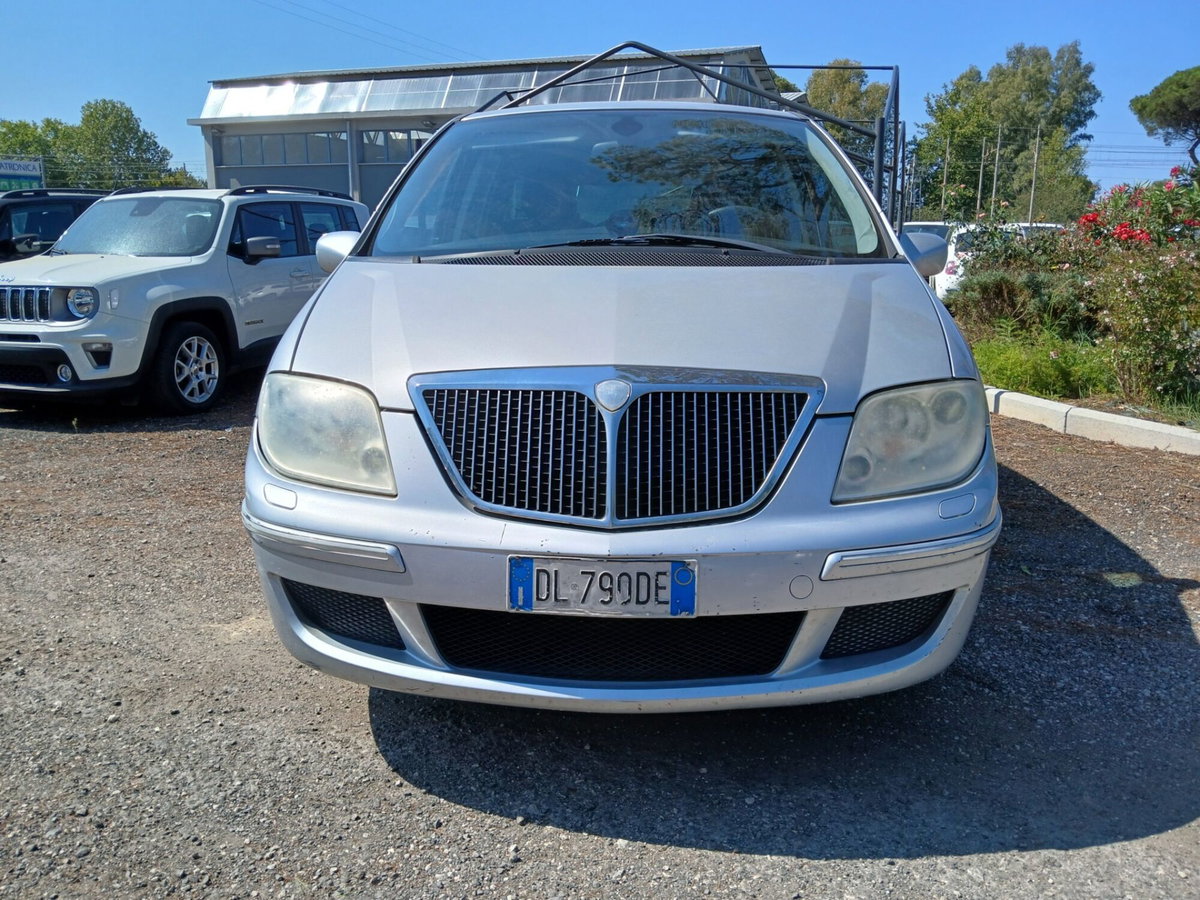 Lancia Phedra MJT 136 CV Executive (7)