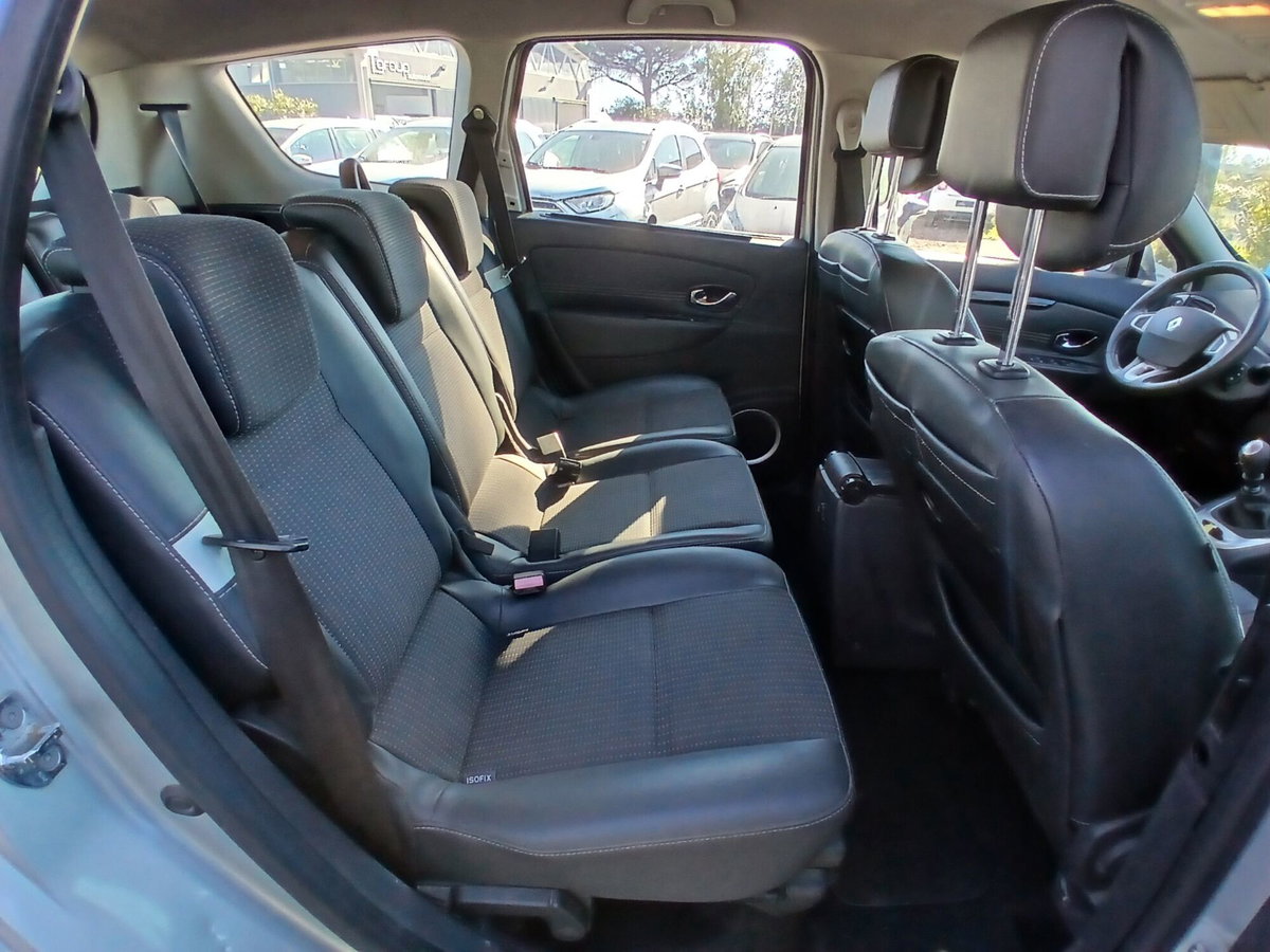 Renault Scenic E-Tech Electric 1.6 dCi 130CV Dynamique (12)